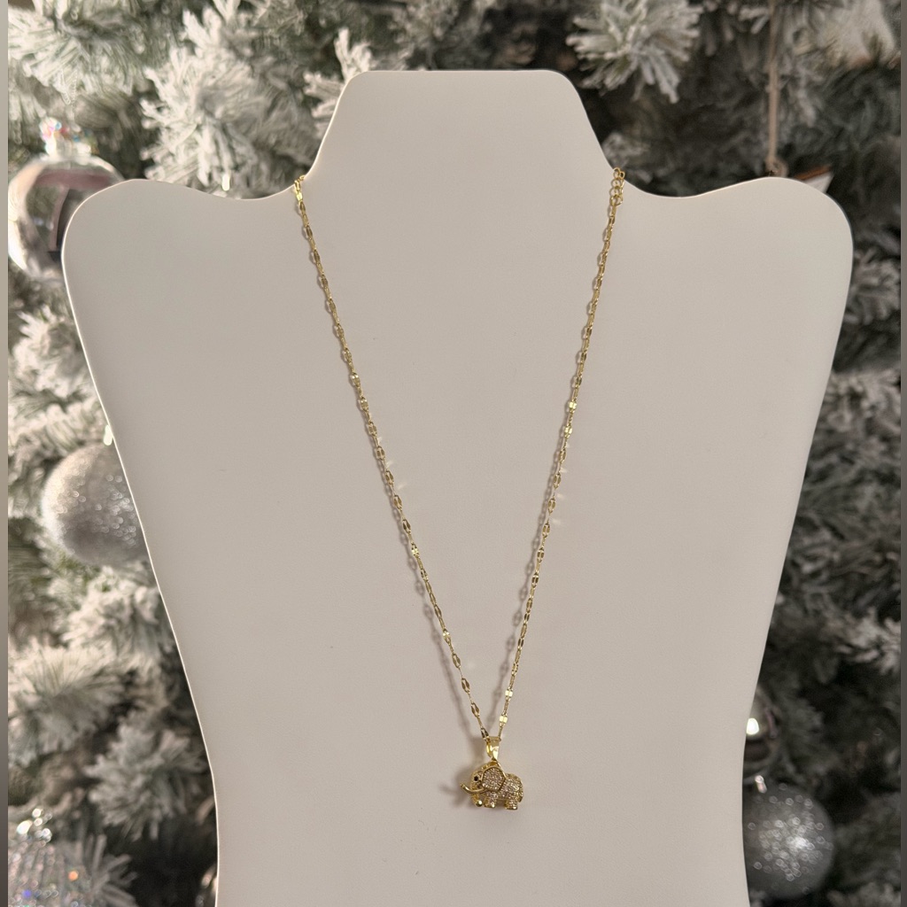 Elephant Charm Necklace Stainless Steel Dainty Pendant Nwot 15$